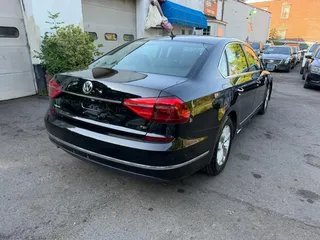 2016 VOLKSWAGEN PASSAT