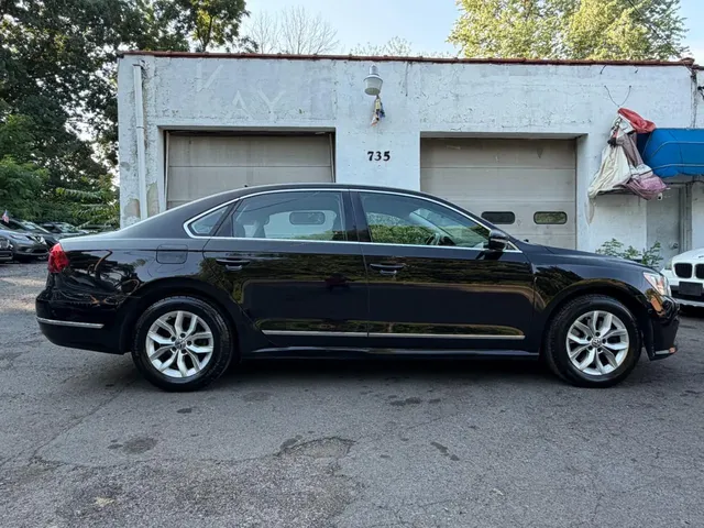 2016 VOLKSWAGEN PASSAT