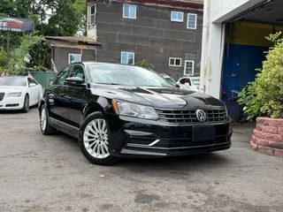 2016 VOLKSWAGEN PASSAT