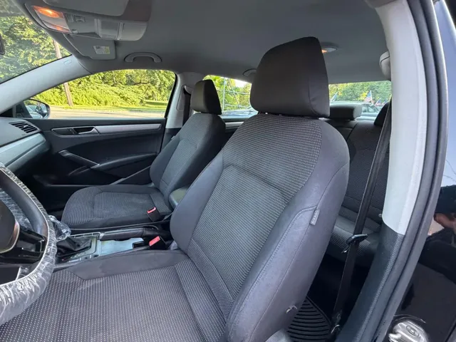 2016 VOLKSWAGEN PASSAT