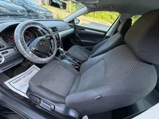 2016 VOLKSWAGEN PASSAT