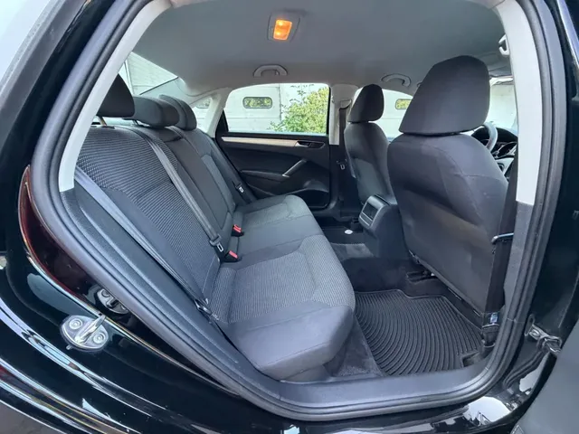 2016 VOLKSWAGEN PASSAT