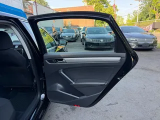 2016 VOLKSWAGEN PASSAT