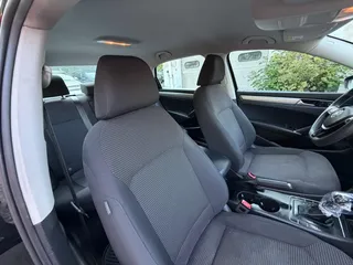 2016 VOLKSWAGEN PASSAT
