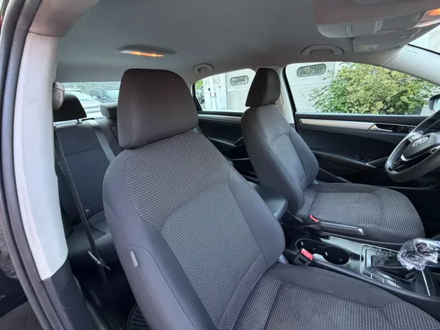 2016 VOLKSWAGEN PASSAT