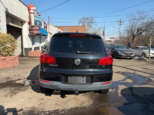 2016 VOLKSWAGEN TIGUAN