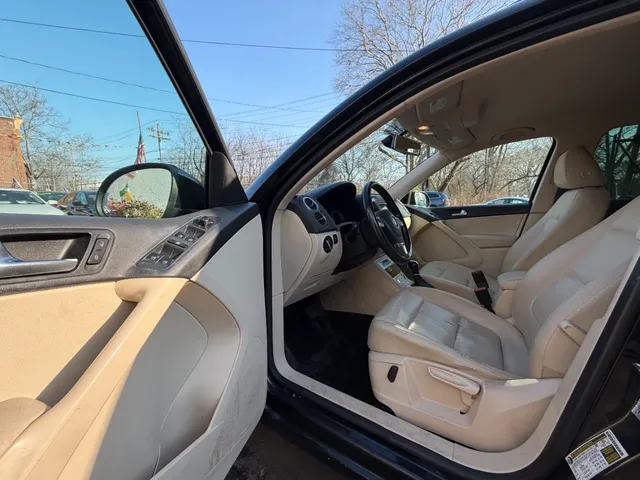 2016 VOLKSWAGEN TIGUAN
