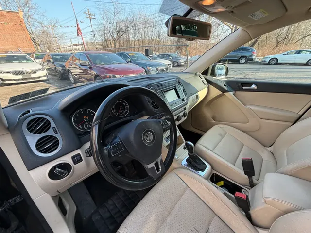 2016 VOLKSWAGEN TIGUAN