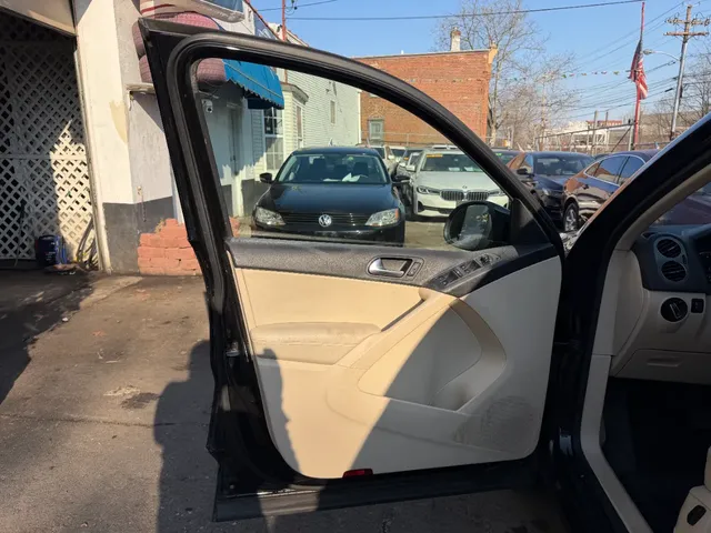 2016 VOLKSWAGEN TIGUAN