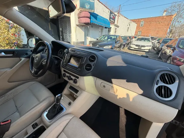 2016 VOLKSWAGEN TIGUAN
