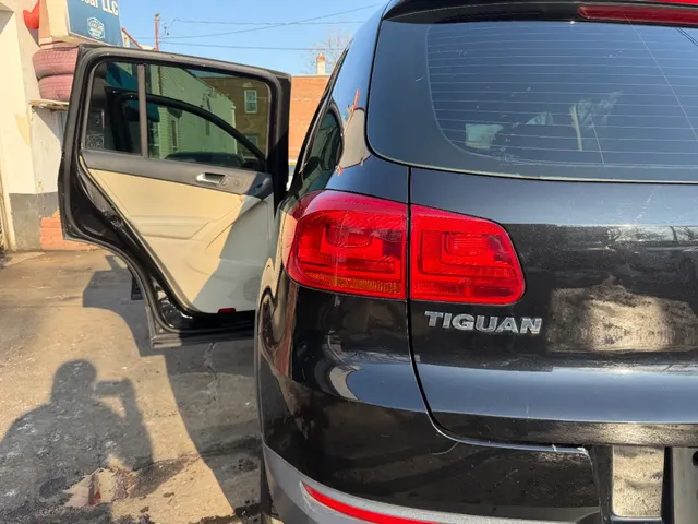 2016 VOLKSWAGEN TIGUAN