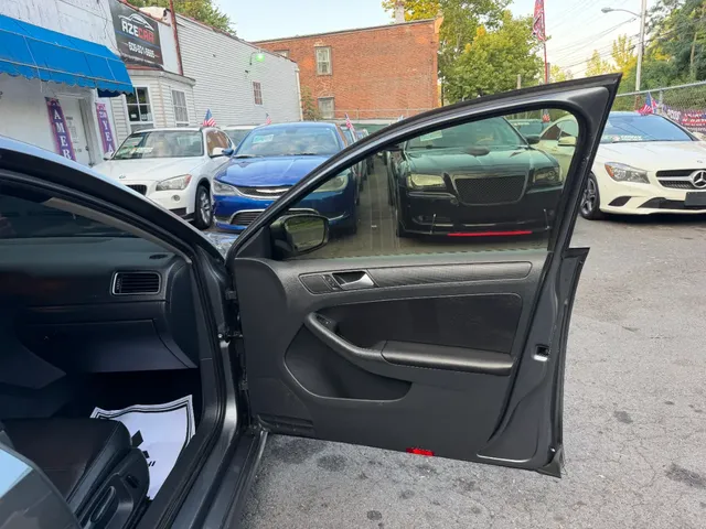 2014 Volkswagen Jetta SE