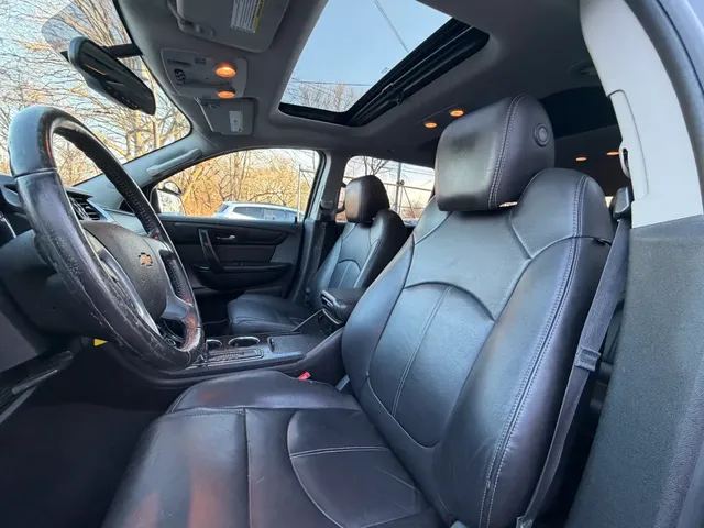 2017 CHEVROLET TRAVERSE LT