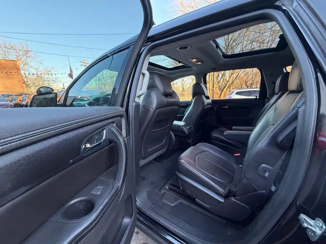 2017 CHEVROLET TRAVERSE LT