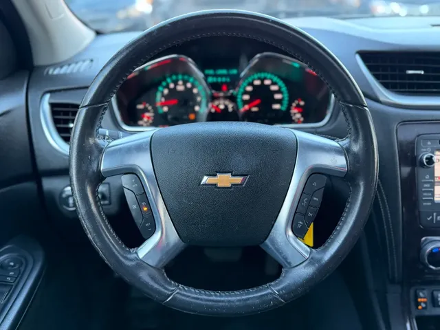 2017 CHEVROLET TRAVERSE LT