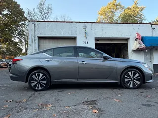 2019 Nissan Altima  SL