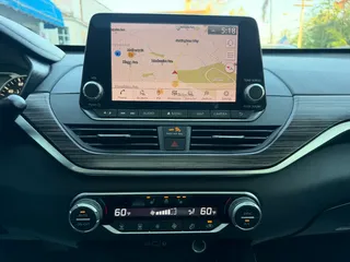 2019 Nissan Altima  SL