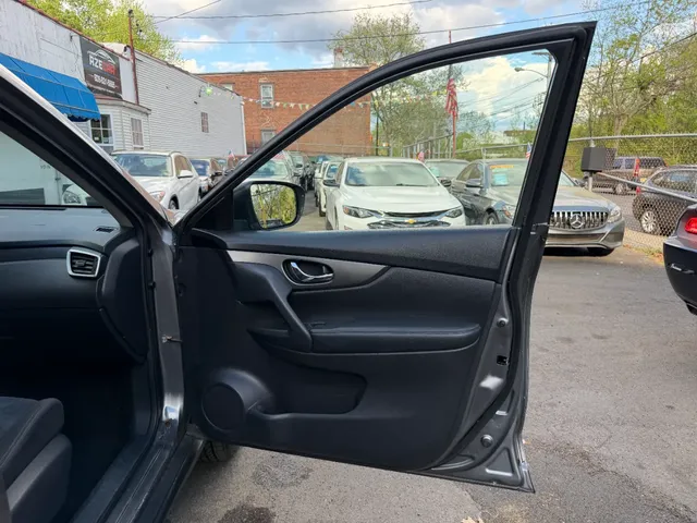 2016 NISSAN ROGUE