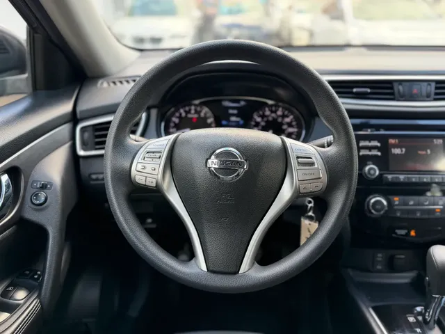2016 NISSAN ROGUE