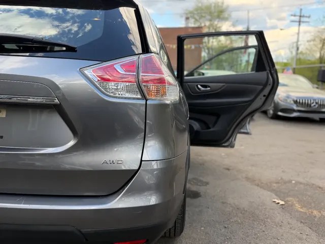 2016 NISSAN ROGUE