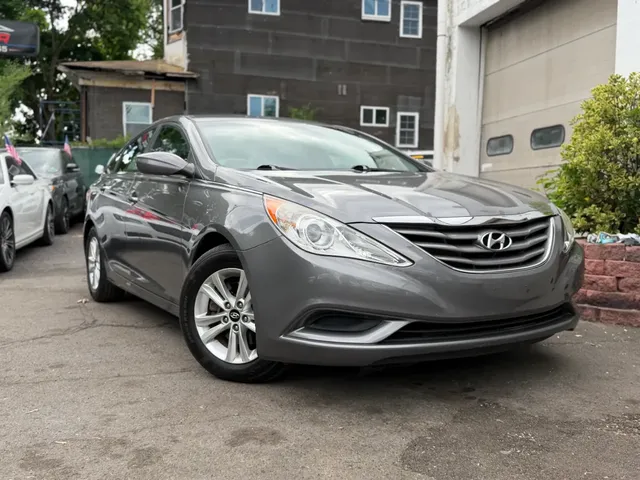 2011 HYUNDAI SONATA