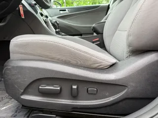 2011 HYUNDAI SONATA