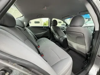 2011 HYUNDAI SONATA