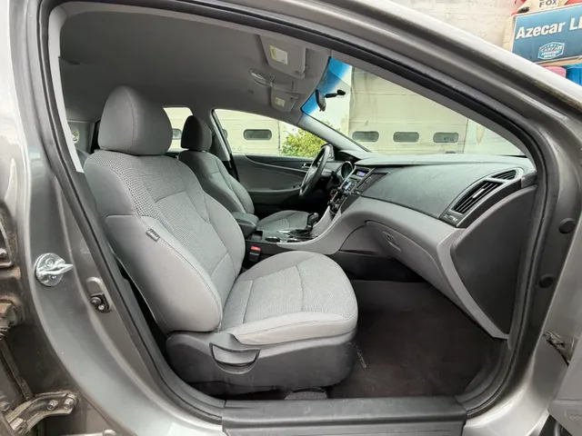 2011 HYUNDAI SONATA