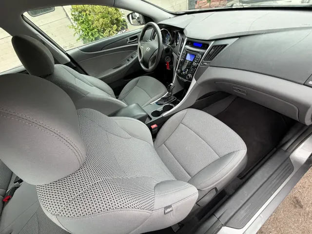 2011 HYUNDAI SONATA