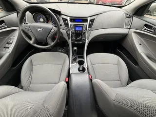2011 HYUNDAI SONATA
