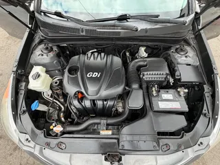 2011 HYUNDAI SONATA